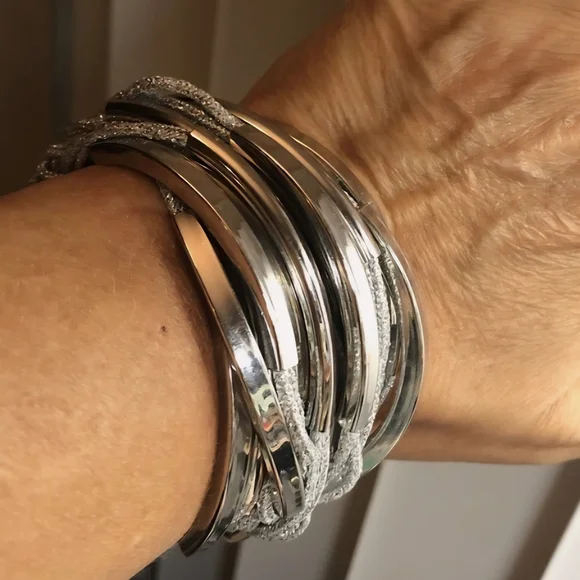 Authentic Armani Exchange Metallic Knot Bracelet - Picture 4 of 11